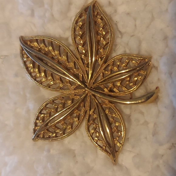 Women's vintage 2 tones of metal pin or broach - Picture 2 of 4